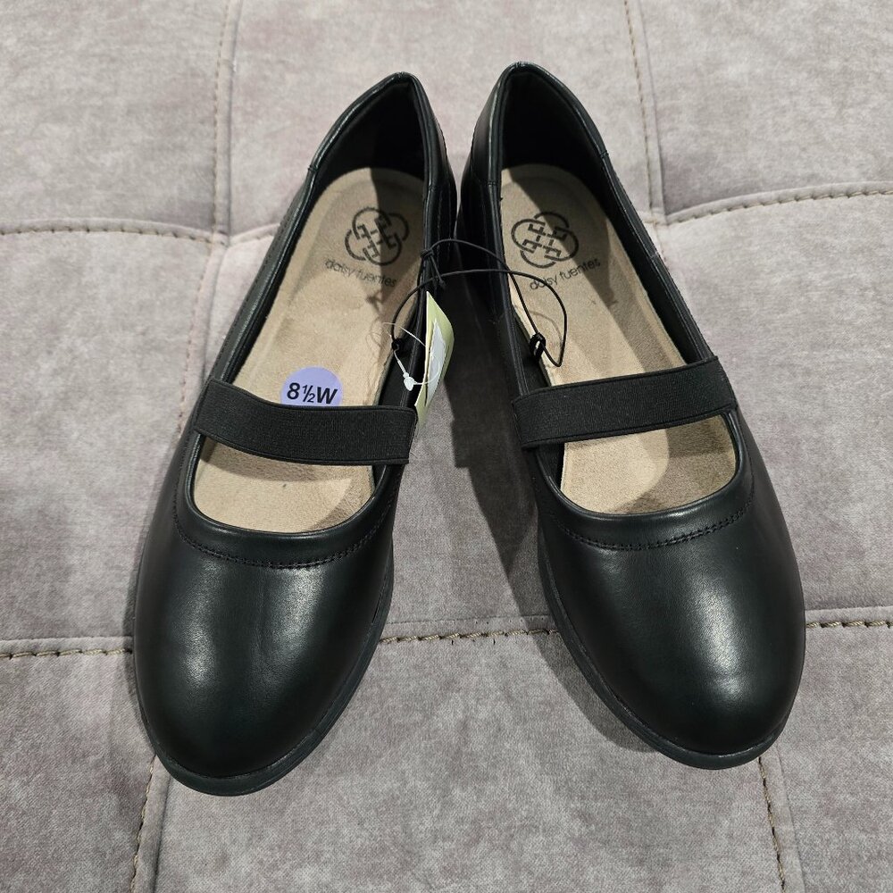 NWT Daisy Fuentes Women's Mary Jane Ballet Flats Size 8.5W